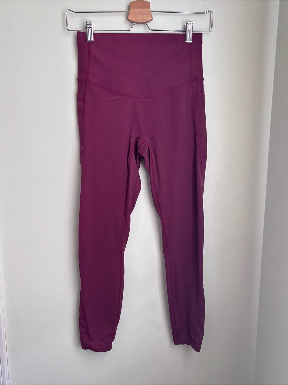 Halara seamless front High-Waist Performance Leggings plum color size S